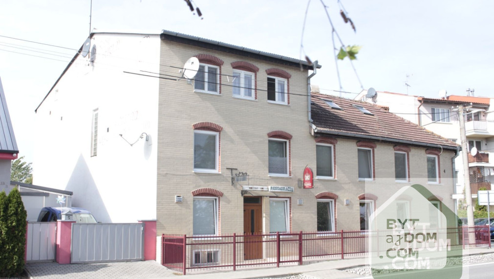 Obchod, pizzeria a nájomné byty pod jednou strechou v Zohore