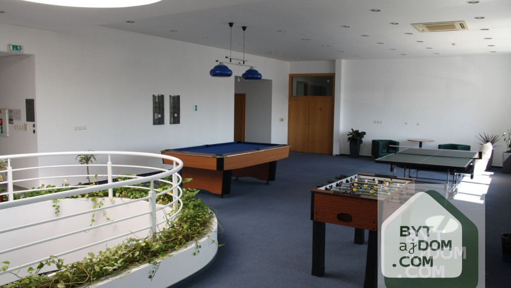 Na prenájom administratívne a obchodné priestory blízko centra Bratislavy