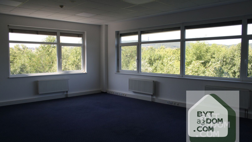 Na prenájom administratívne a obchodné priestory blízko centra Bratislavy