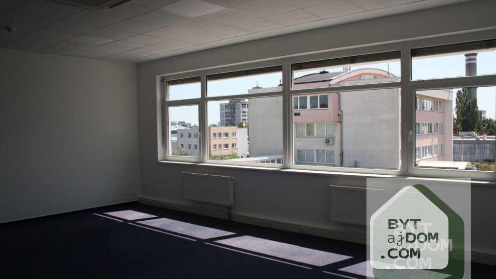 Na prenájom administratívne a obchodné priestory blízko centra Bratislavy