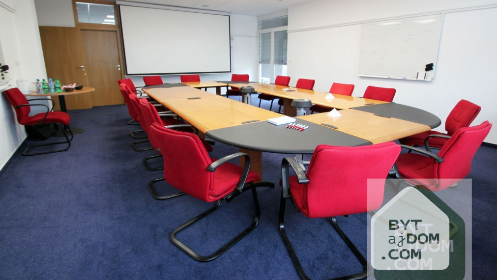 Na prenájom administratívne a obchodné priestory blízko centra Bratislavy