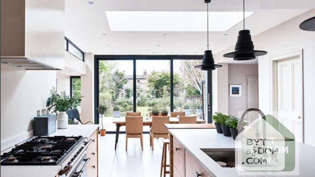 Pozemok v Stupave s výhľadom Lintávy.