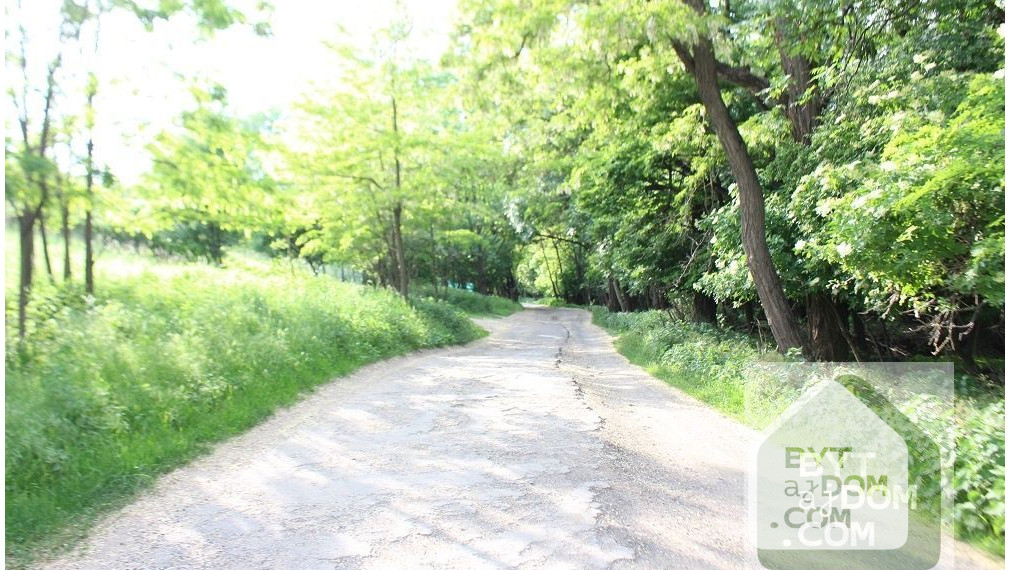 Pozemok v Stupave s výhľadom Lintávy.