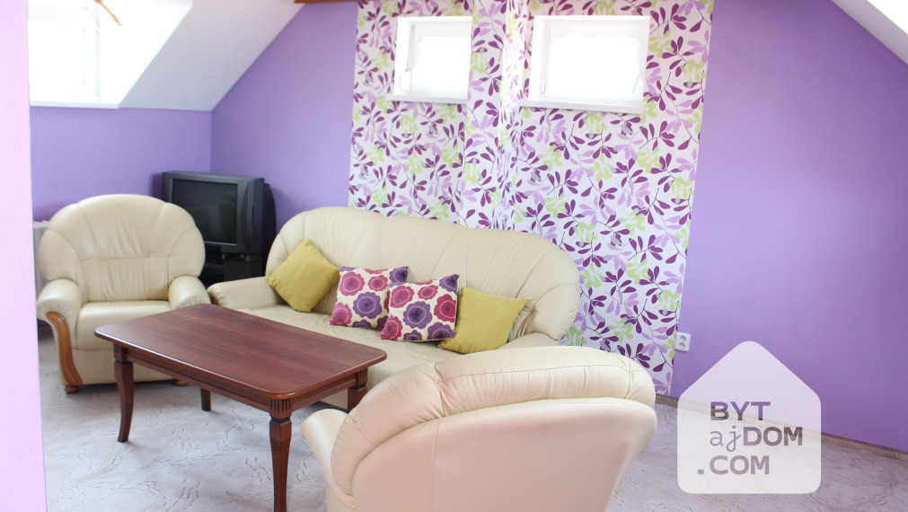 Na prenájom 5-izbový rodinný dom s veľkou garážou v Lamači.