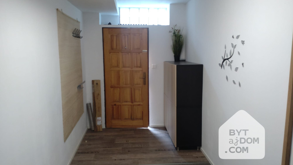 Nebytový priestor vhodný na bývanie / podnikanie Kramare BA