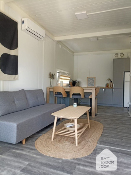 Predaj modernej chaty s pozemkom pri jazere v Záhorí