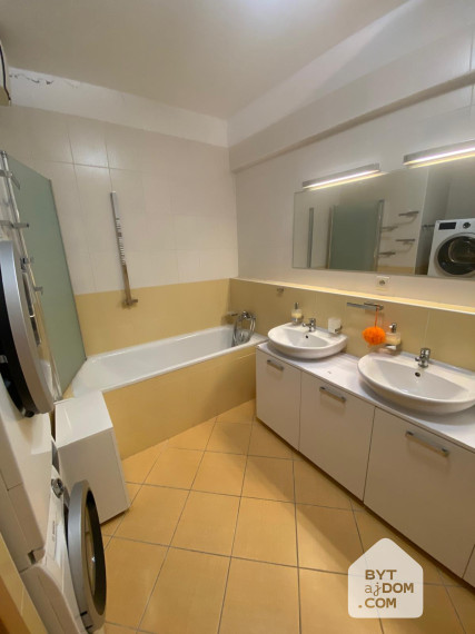 Na predaj štýlový 3-izbový apartmán na Jegeho Alej BA