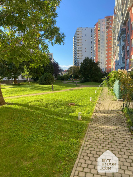 Na predaj štýlový 3-izbový apartmán na Jegeho Alej BA