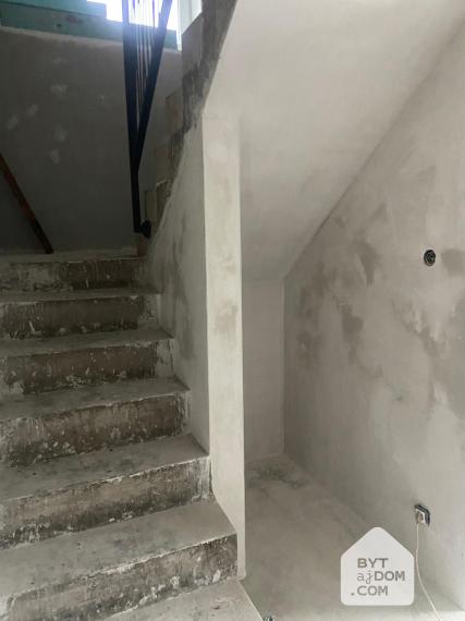 Na predaj moderný dvojpodlažný 5-izbový rodinný dom v Lamači