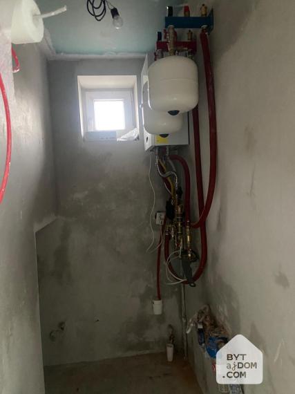 Na predaj moderný dvojpodlažný 5-izbový rodinný dom v Lamači