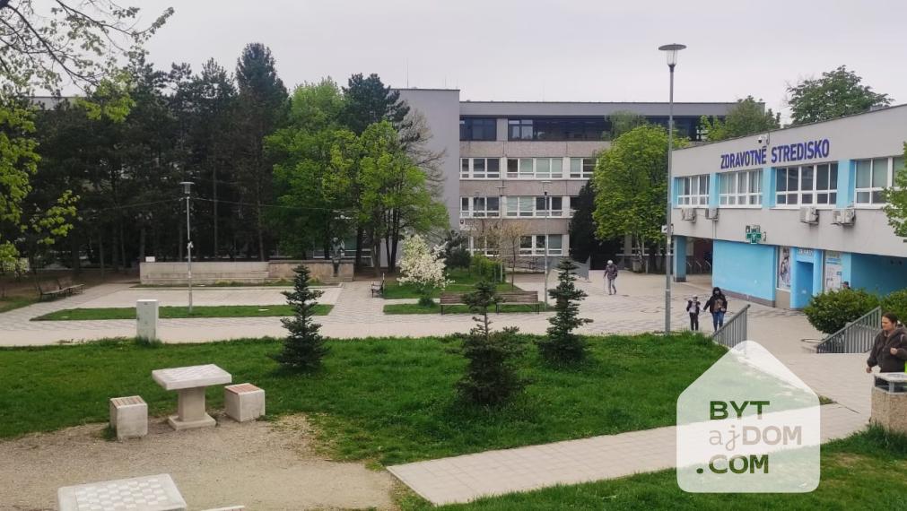 Na predaj 3-izbový byt na Studenohorskej ulici v Lamači.