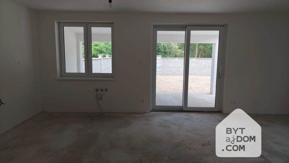 Na predaj 4-izbový bungalov v časti Priečne pri obci Závod