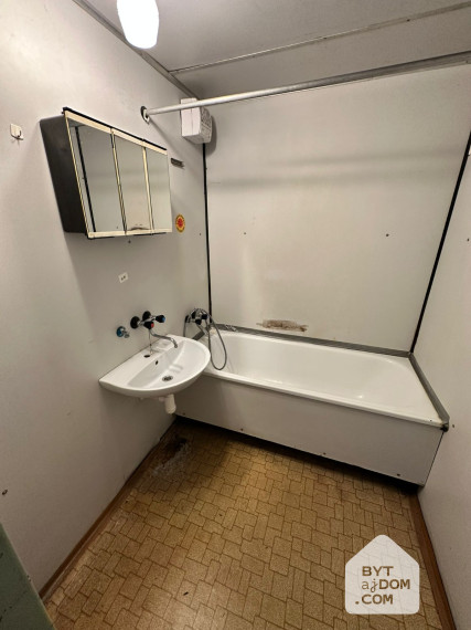 Na predaj priestranná garsónka 30 m2 Bratislava IV DNV
