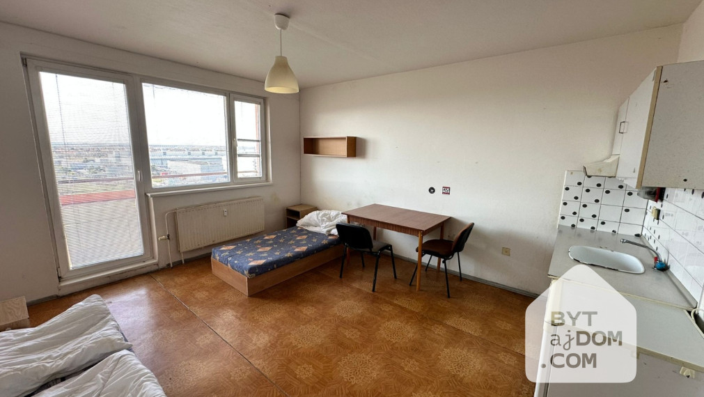 Na predaj priestranná garsónka 35 m2 Bratislava IV DNV