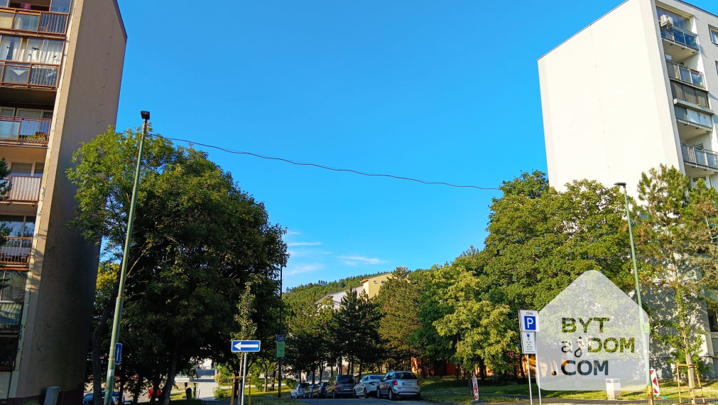 Na predaj 2-izbový byt na Studenohorskej ulici v Lamači.