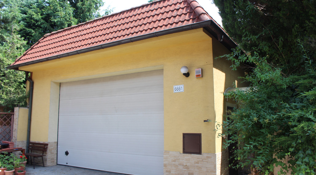 Na prenájom veľká garáž v Lamači.