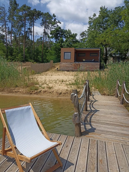 Predaj modernej chaty s pozemkom pri jazere v Záhorí