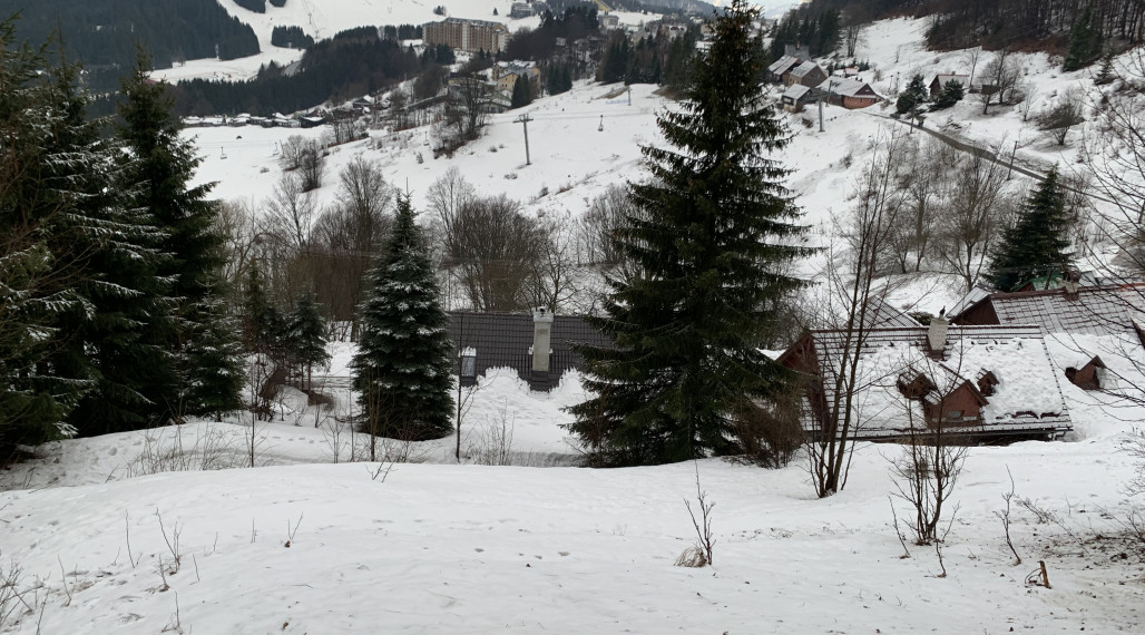 Na predaj pozemok 812 m² v srdci Donovál